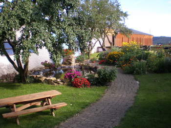 Garten mit Teich